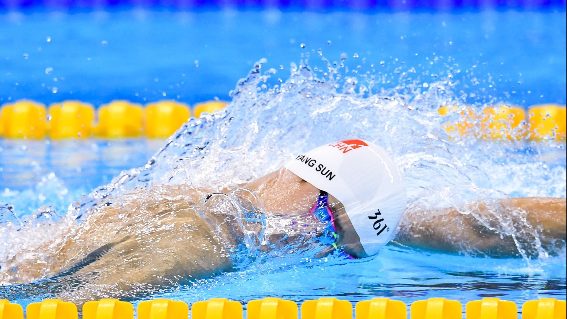 国际游泳锦标赛中国队多次刷新纪录，国际游泳冠军系列赛